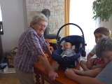 S prababičkou Irovskou, babičkou Irovskou a bratrancem Mildou.